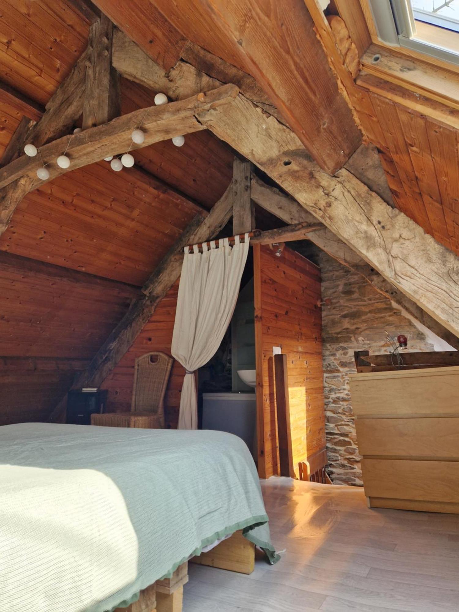 Gite Rustique En Centre Bretagne Laniscat Exterior foto
